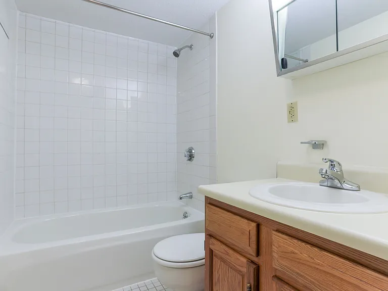 476 Columbus Ave #4 — Photo 6