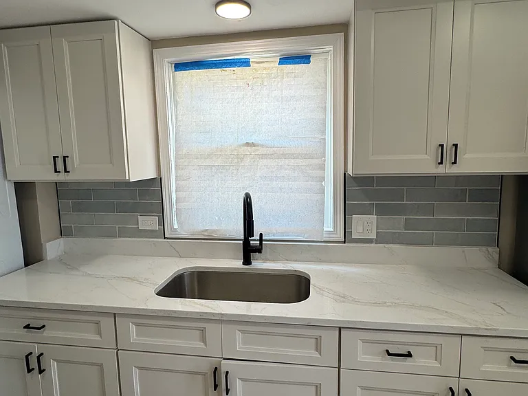 21 Apache St — Photo 3