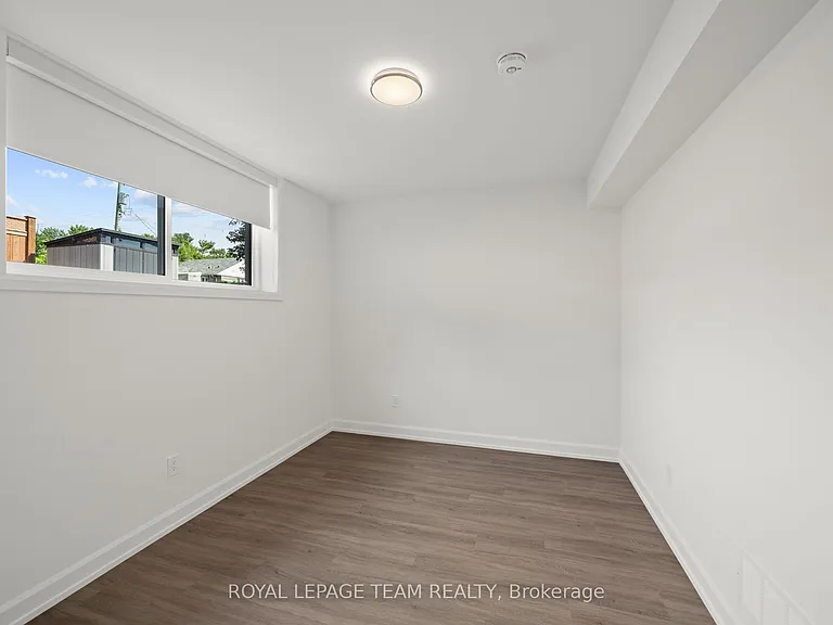 998 Hollington St #LOWER — Photo 15