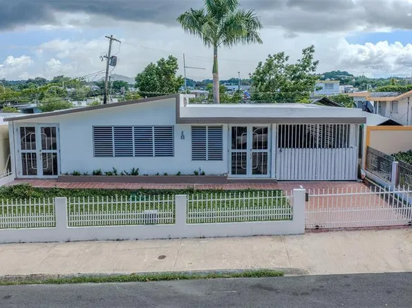 Calle 19 E Bayamon Gdns #15, Bayamon, PR 00957
