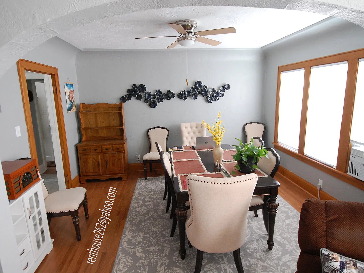 2 bed, 800 sqft, $1,300 — Photo 3