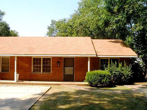 805 Blandford Ave photo 1
