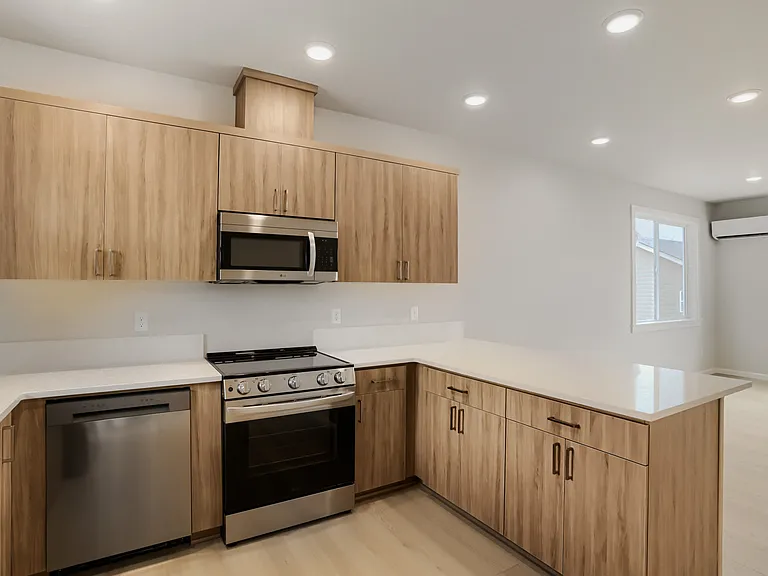 9916 NE 28th Pl #1 — Photo 9
