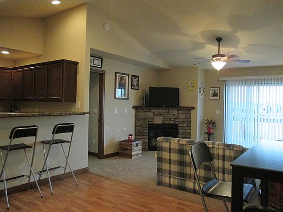 5th image of 1458 Marilyn Dr