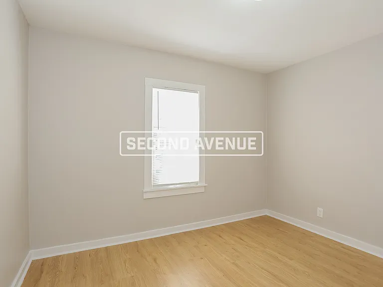 1934 W 6th St — Photo 12