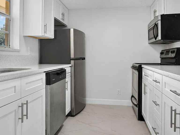 6323 La Costa Dr #M — Photo 5