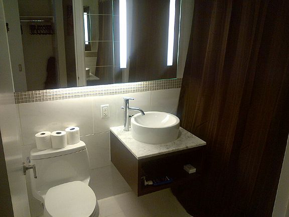 5th image of 610 W 42nd St APT 40J