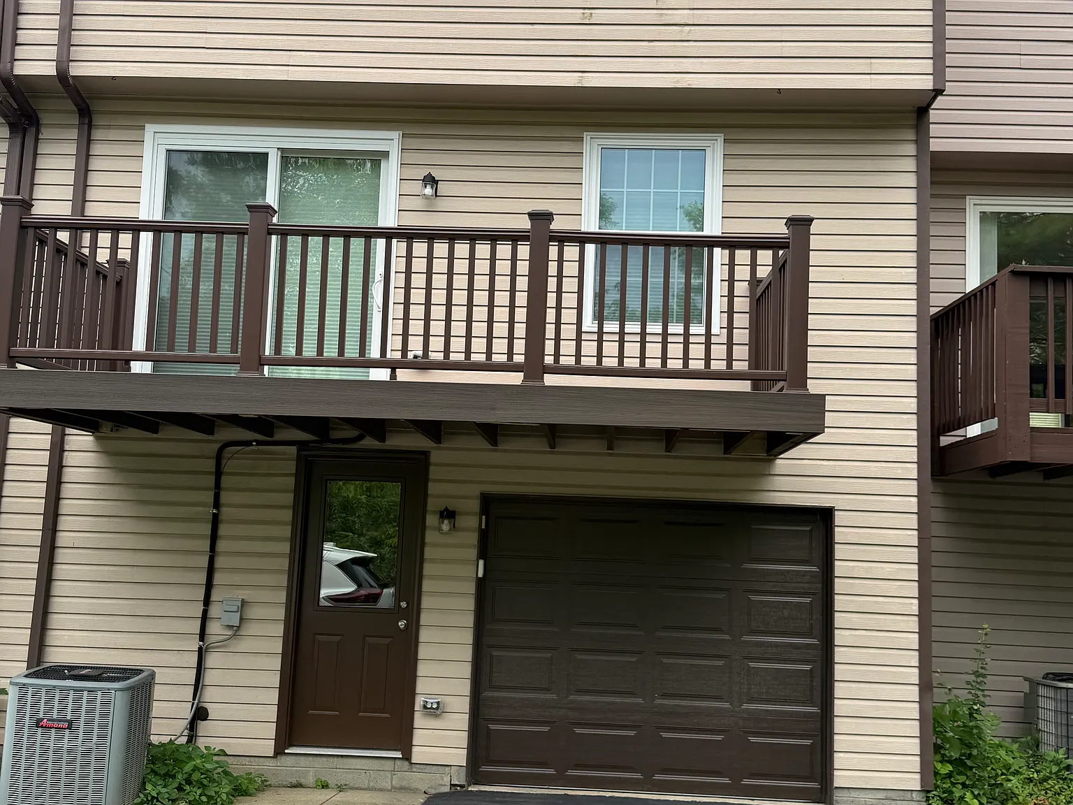 3 bed, 1.5 bath, 1240 sqft, $1,900 — Photo 3