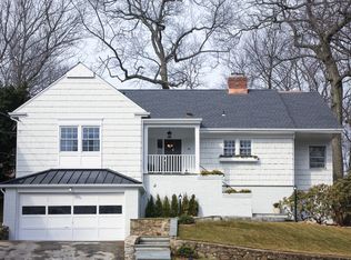46 Rockwood Dr, Larchmont, NY 10538