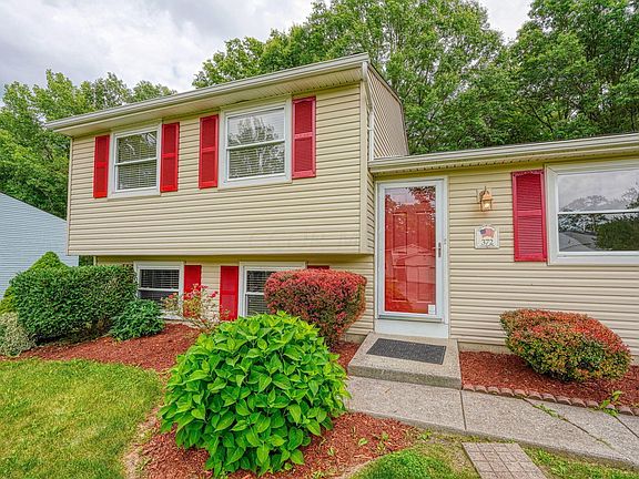 3rd image of 372 Sycamore Dr