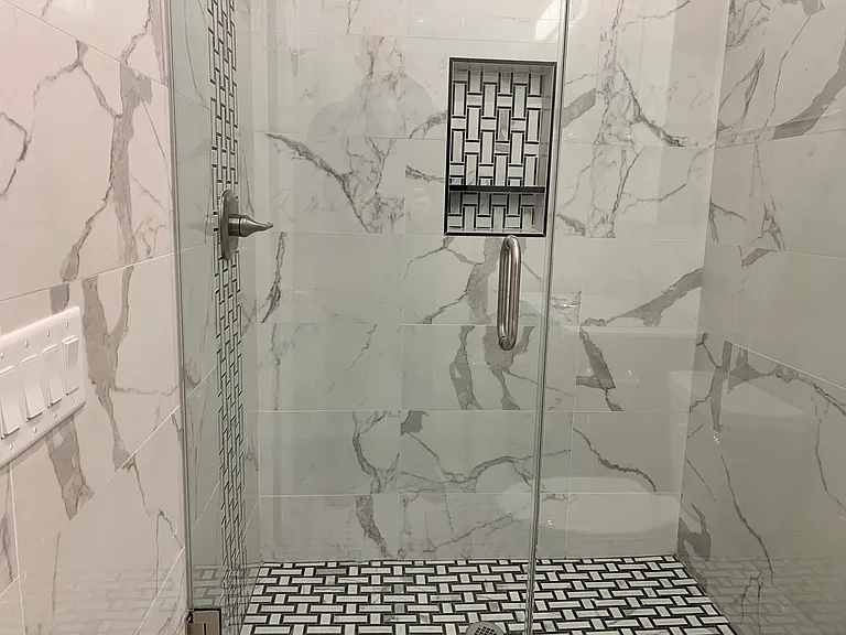 1004 Summit Ave #102 — Photo 9