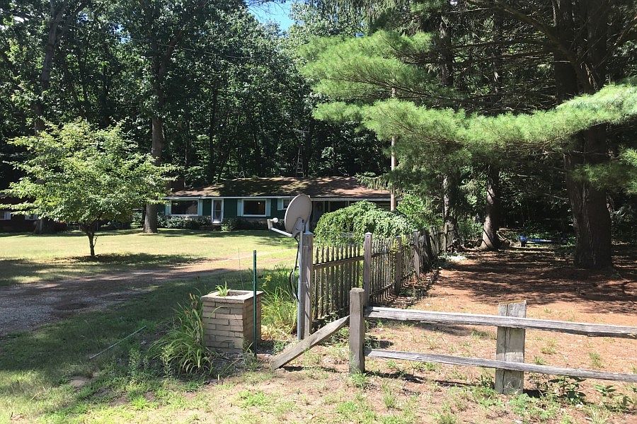 2nd image of 9840 Burda St
