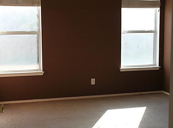 2nd image of 1059 Thistle Meade Cir