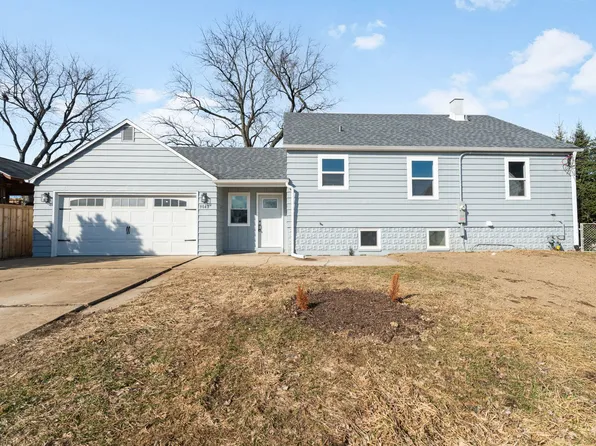 9048 Oneill Dr, Burr Ridge, IL 60527