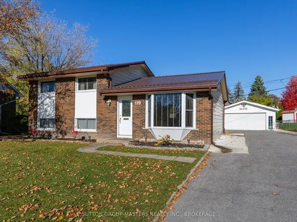 119 Chesterfield Dr, Loyalist, ON K7N 1M5