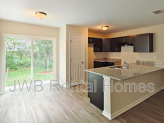 3rd image of 6885 Lake Mist Ln