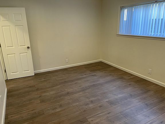 4th image of 1537 8th Ave