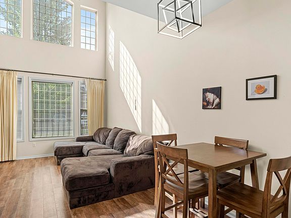 5th image of 8821 Park Place Dr
