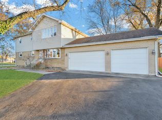 7435 W 74th St, Bridgeview, IL 60455