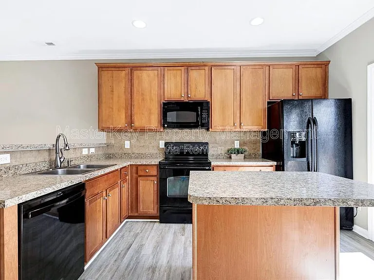 316 Kinellan Ln — Photo 5