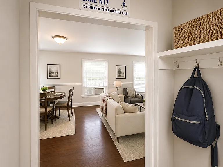 16 Braemore Rd #4 — Photo 4