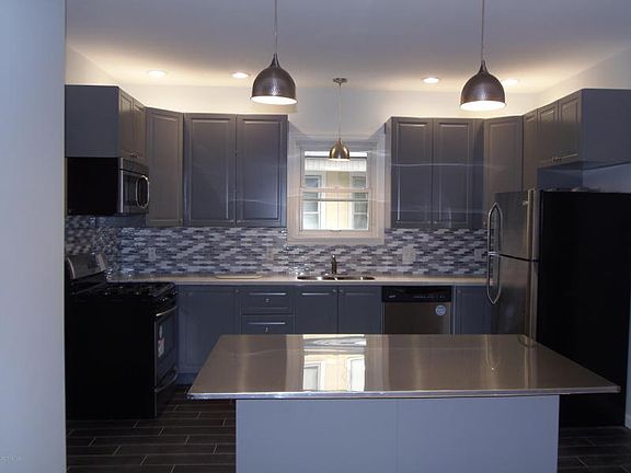 Dining room looking into kitchen