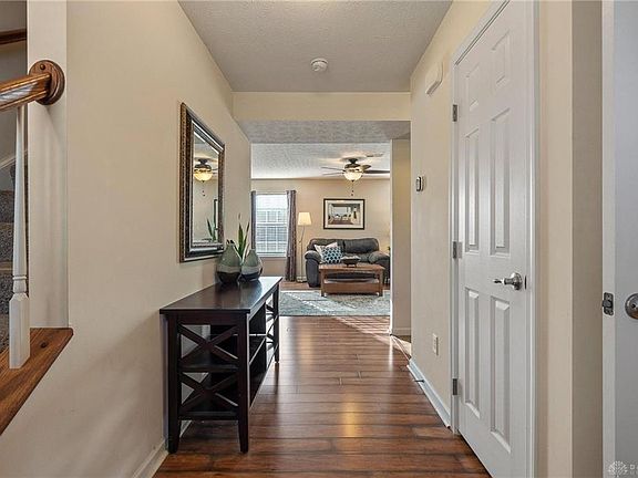 4th image of 781 Cliffside Dr