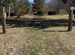 1831 Red Bird Rd, Madison, OH 44057