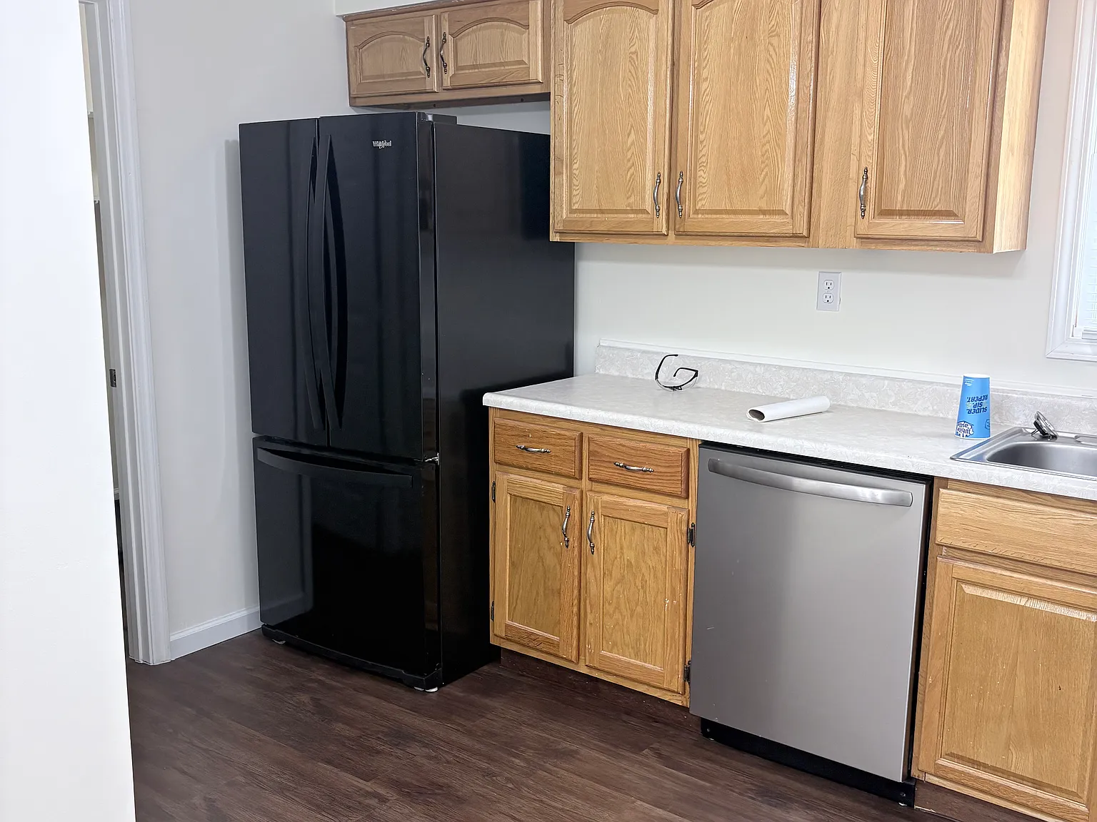 3 bed, 1420 sqft, $1,500 — Photo 2