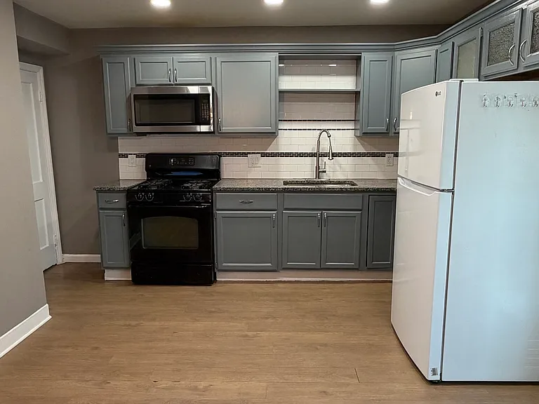 1353 Cambria St — Photo 9