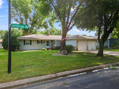 1109 Jefferson Ave, Marshall, MN, 56258