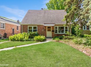 2412 Nathaniel Pl, Evanston, IL 60202