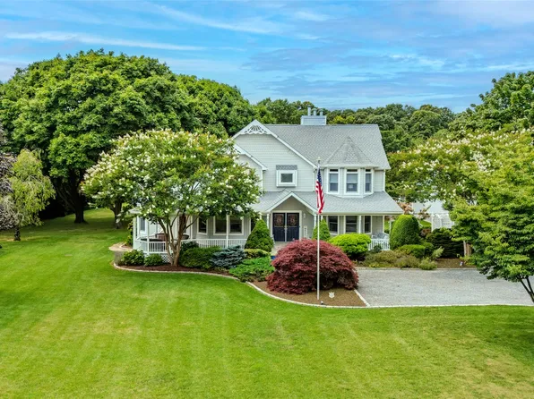 300 Private Road #8, Cutchogue, NY 11935