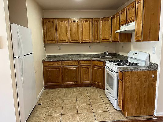 4th image of 23-20 Broadway #4B