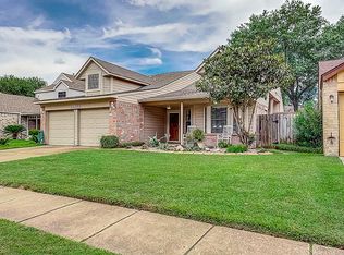 11926 Mountain Ridge Rd, Houston, TX 77043