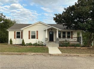 205 W 4th St, Heavener, OK 74937