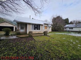 166 Reasoner Ln, Glendale, OR 97442