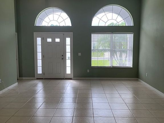 4th image of 23 Ridley Ln #B