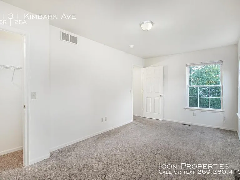 1131 Kimbark Ave — Photo 5