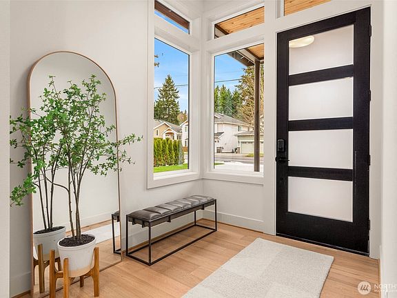 4th image of 13117 NE 104th Street