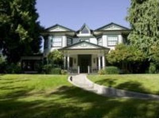 2028 University St, Eugene, OR 97403