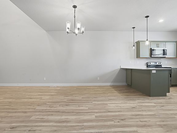 5th image of 4557 W Watchmen Way S