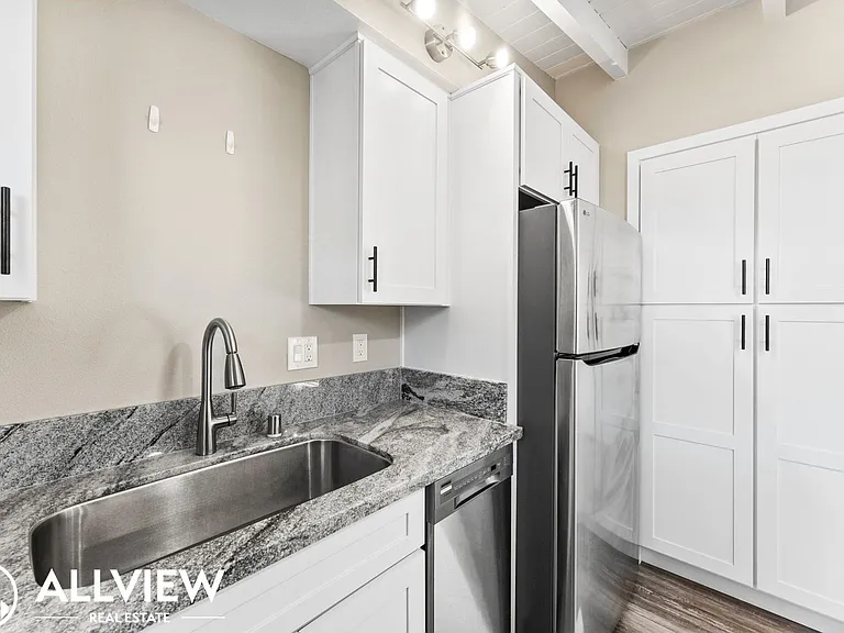 314 Ogle Street — Photo 10