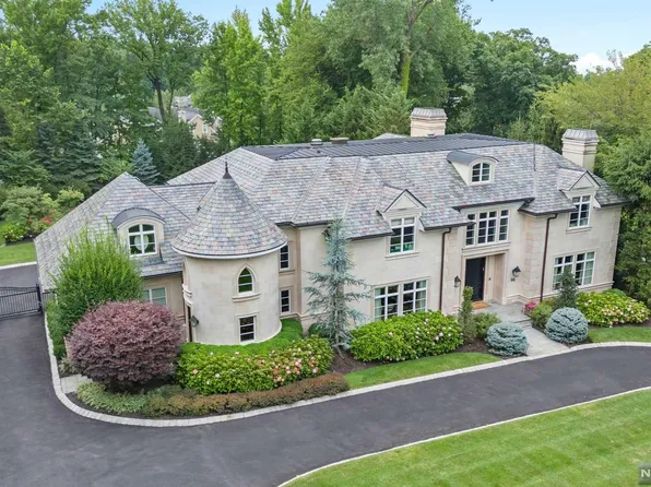 96 Buckingham Rd, Tenafly, NJ 07670