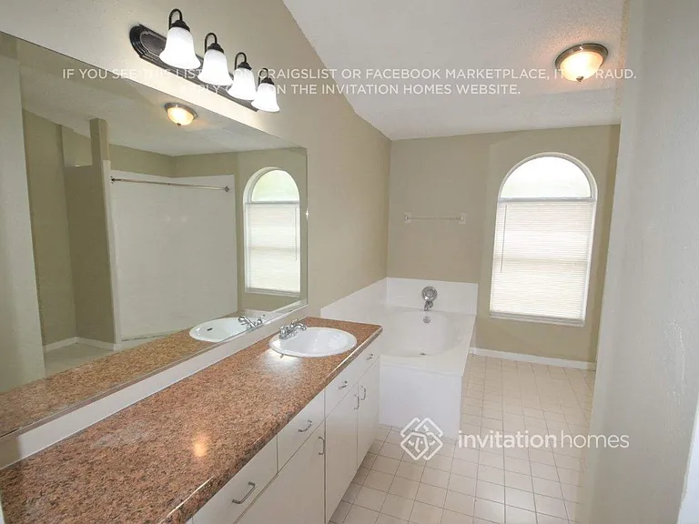 4061 Prairie View Dr N — Photo 12