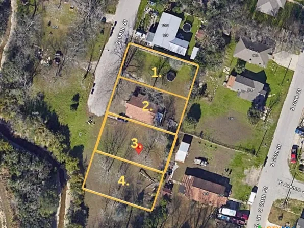 1005 S 18th St, Temple, TX 76501