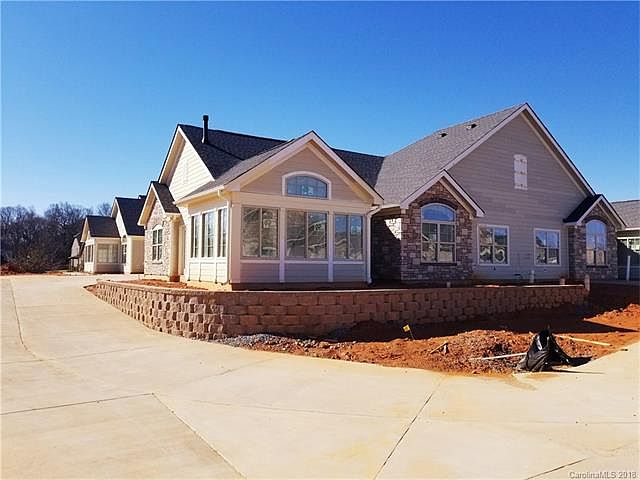 1st image of 2375 Villa Oaks Ct #5B