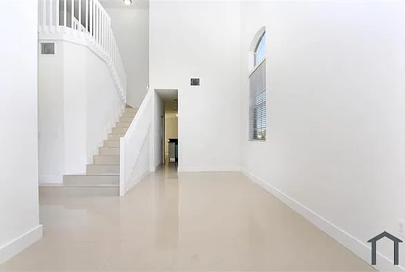 4 bed, 2749 sqft, $4,500 — Photo 4