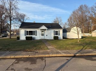 1700 Ravenswood Dr, Evansville, IN 47714