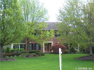 14 Saint Ebbas Dr, Penfield, NY 14526